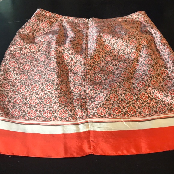 Almost New 8 P Part Silk Banana Republic Skirt 🌟 - Picture 4 of 6